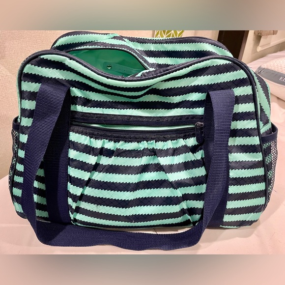 Thirty-One Weekender Bag - Picture 1 of 3